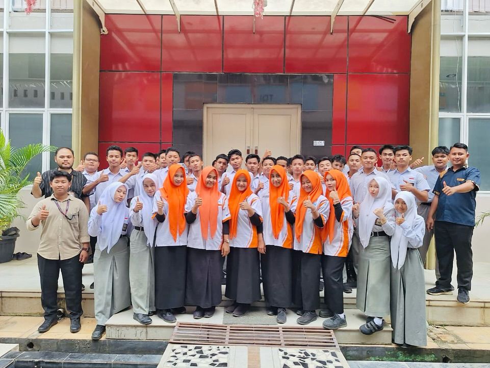 Syarat Certified School